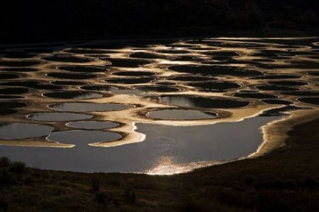 Загадочное Пятнистое Озеро